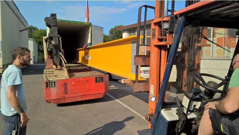 Krane nach Pakistan Peru Bahrein