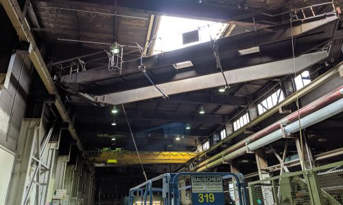 Demontage Kran mit drei Brücken und Spezialhubwerk